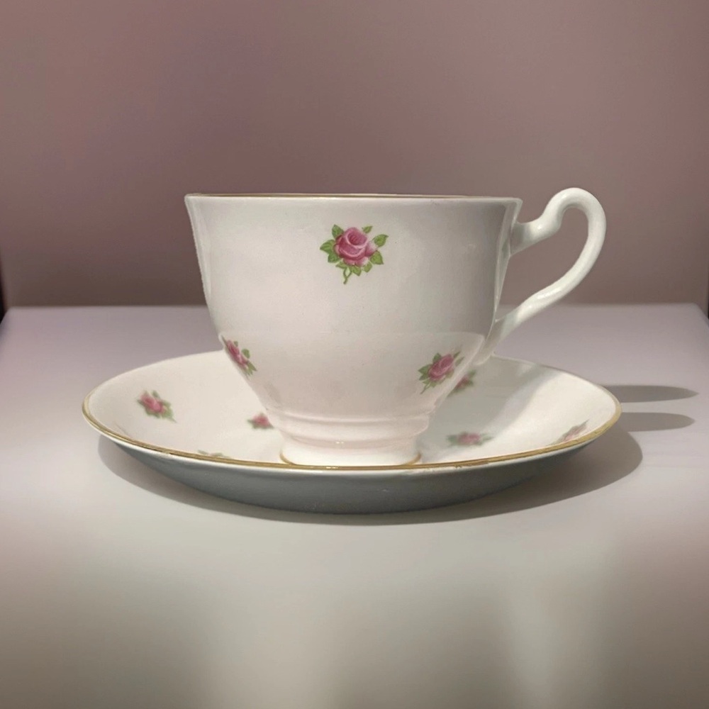 Vtg Tea Cup Saucer Hamilton England Fine Bone China Pink Roses Gold Feminine